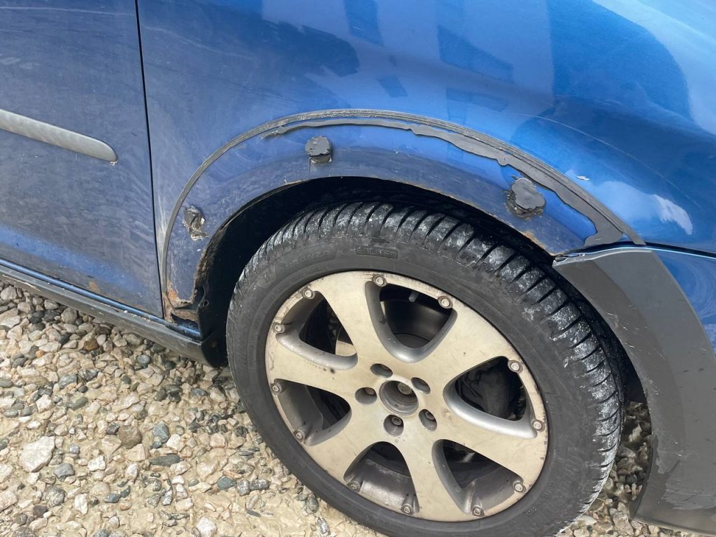 Die Tierheim-Autos sind in keinem guten Zustand