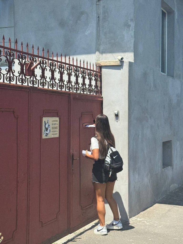 Alle Haushalte erhalten Flyer mit Infos zu unserer Kastrationskampagne